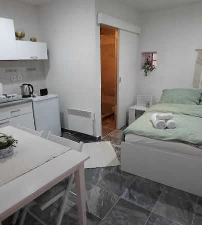 Studio Apartman Centar Вараждин Экстерьер фото